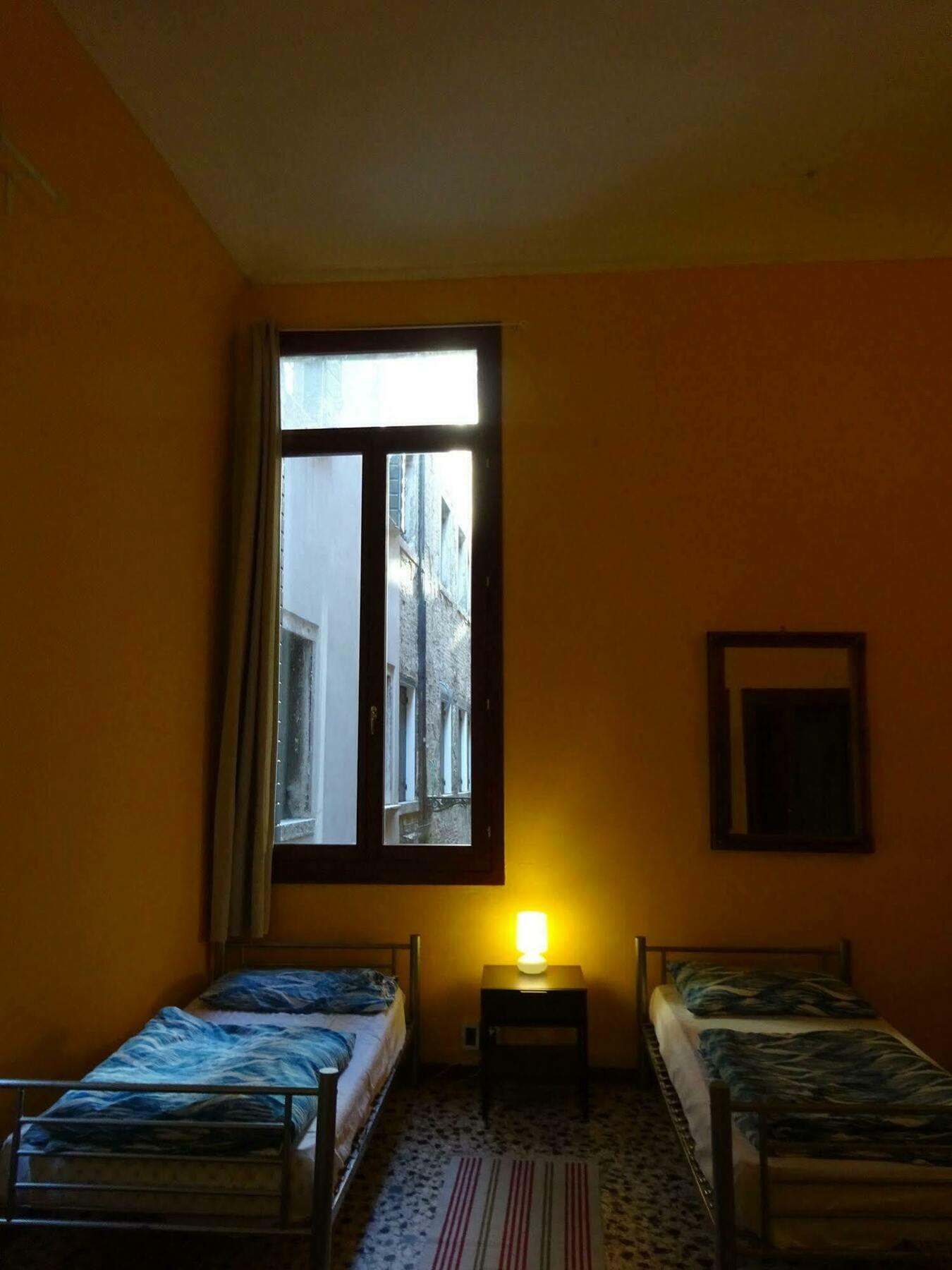 Hostal Youth Palace